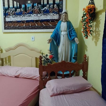 Villa Casa Da Tia La Preco Unico Pela Casa Inteira, Cabem Ate 6 Pessoas Proximo Ao Santuario De Aparecida Aparecida  Esterno foto