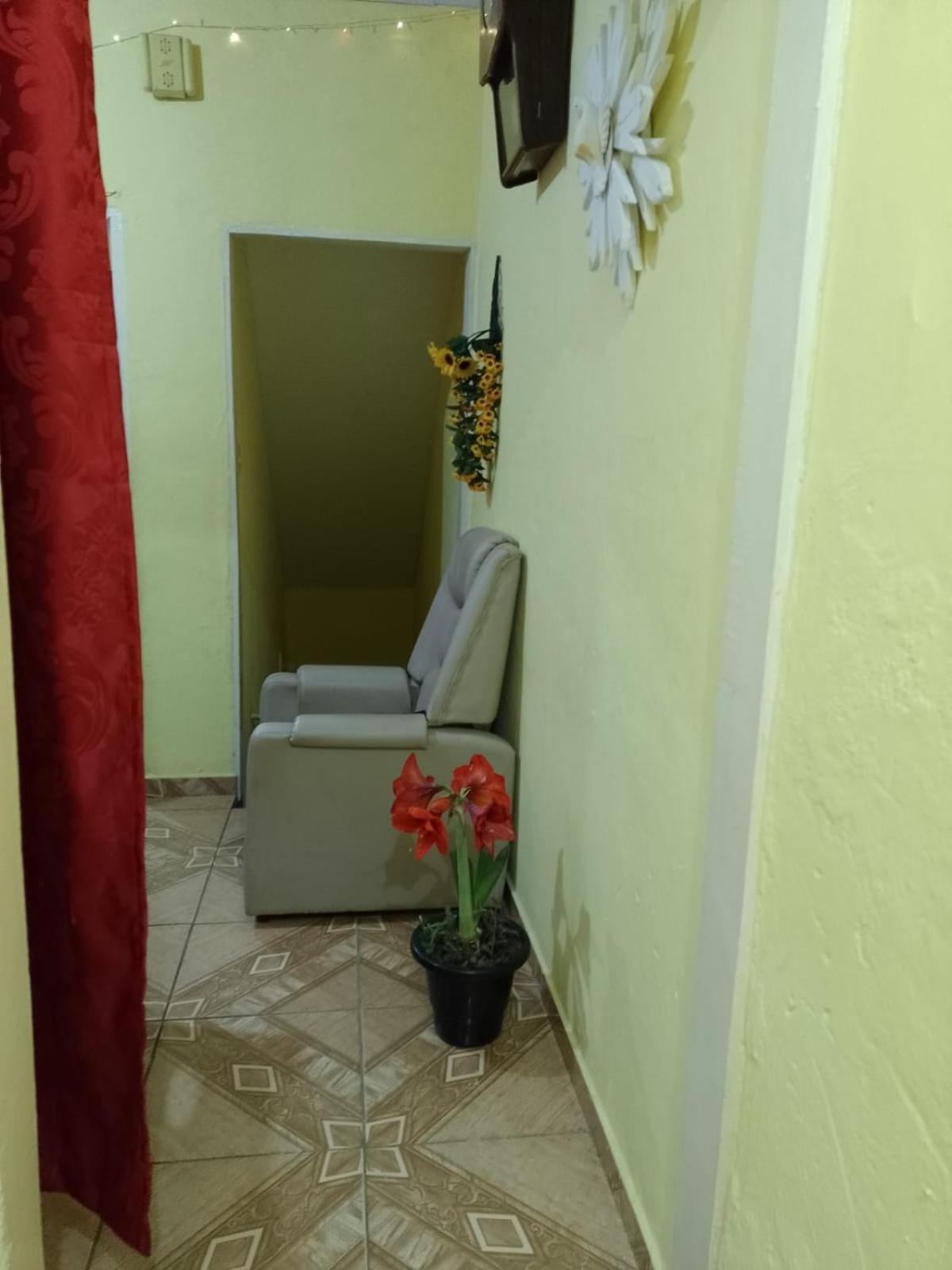 Villa Casa Da Tia La Preco Unico Pela Casa Inteira, Cabem Ate 6 Pessoas Proximo Ao Santuario De Aparecida Aparecida  Esterno foto